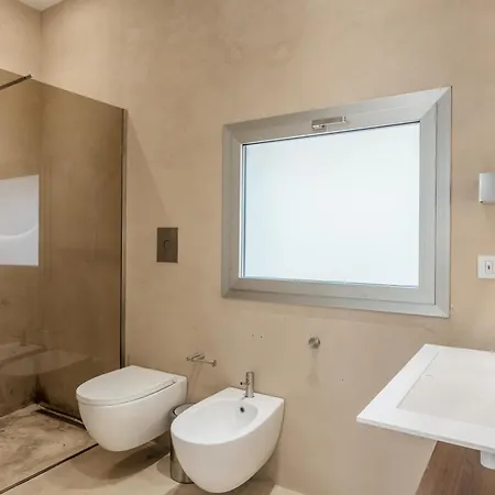 Tritone باليرمو