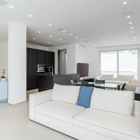 Tritone * باليرمو